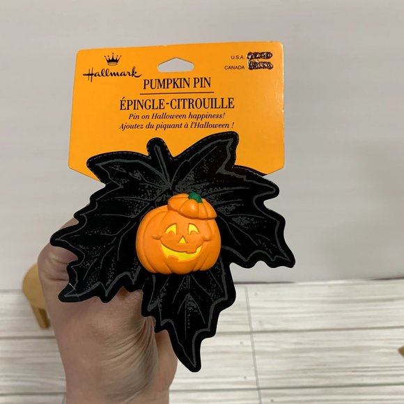 Vintage Hallmark Pumpkin Resin Pin New - Picture 2 of 4